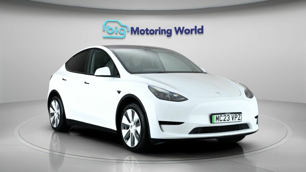 Tesla Model Y Y Model Y Rwd White