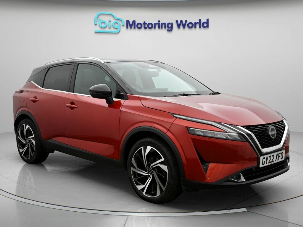 Nissan Qashqai Tekna Red