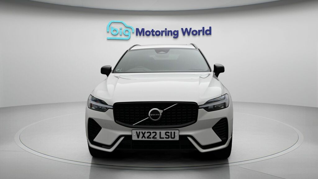 Volvo XC60 Plus White #2