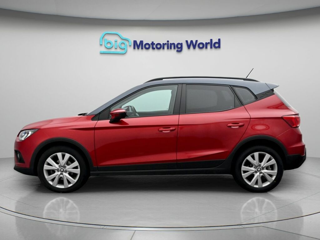 Seat Arona Se Technology YM70AMU Red #4