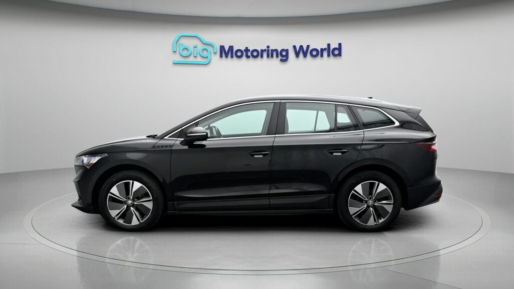 Skoda ENYAQ 60 OW72HYB Black #4