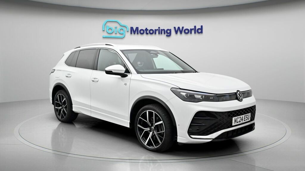 Volkswagen Tiguan R-line White