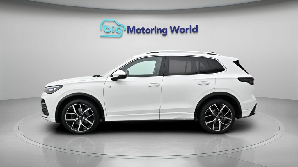 Volkswagen Tiguan R-line White #4