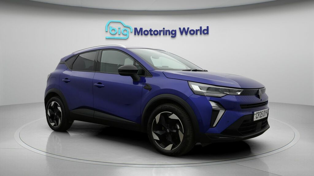Renault Captur Techno Blue