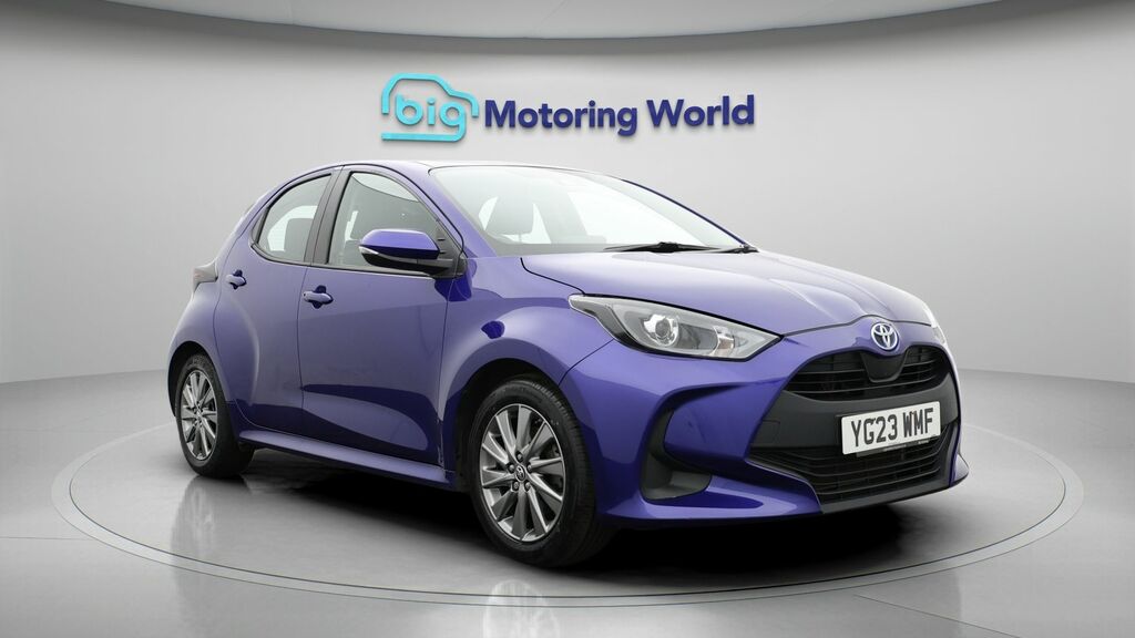 Toyota Yaris Icon Blue