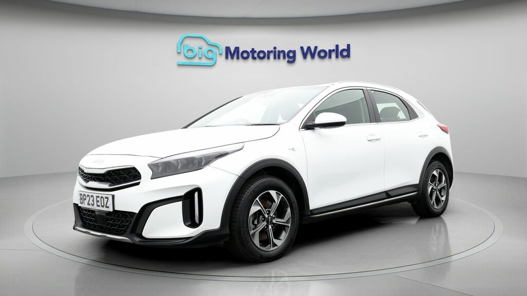 Kia Xceed 2 White #3
