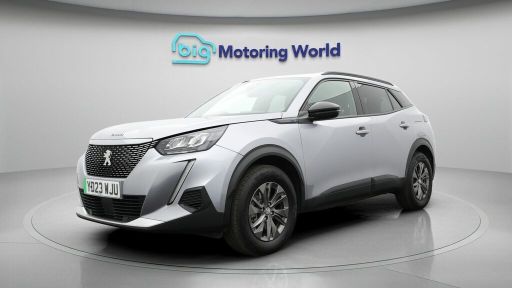 Peugeot e-2008 Active Premium Grey #3