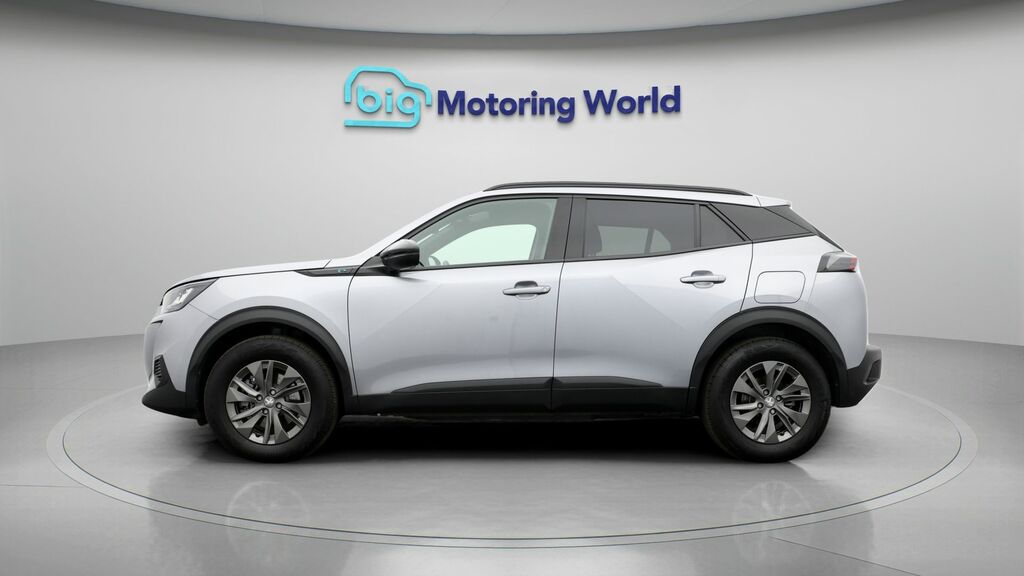 Peugeot e-2008 Active Premium Grey #4