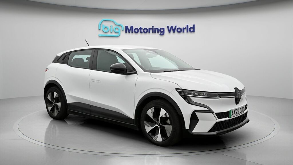 Renault Megane E-Tech Equilibre White