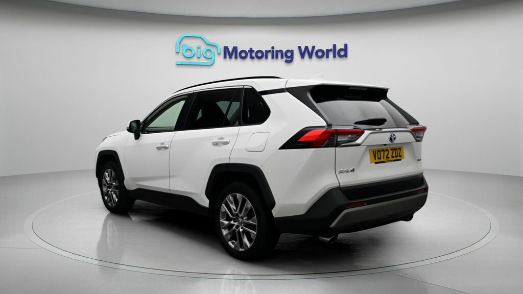Toyota Rav 4 Excel VO72ZDZ White #5