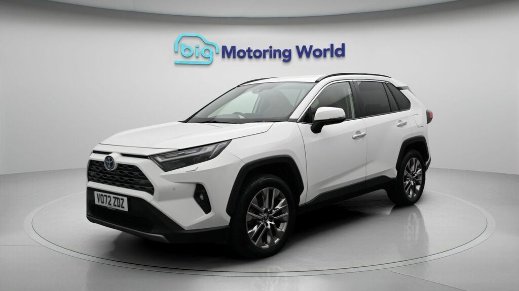 Toyota Rav 4 Excel VO72ZDZ White #3