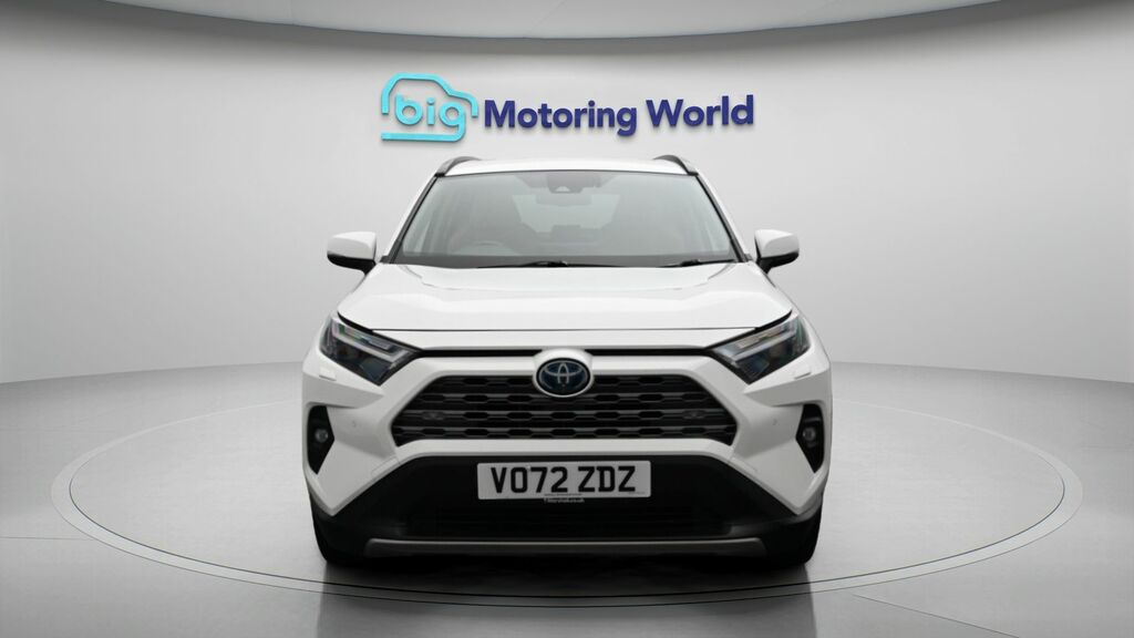 Toyota Rav 4 Excel VO72ZDZ White #2