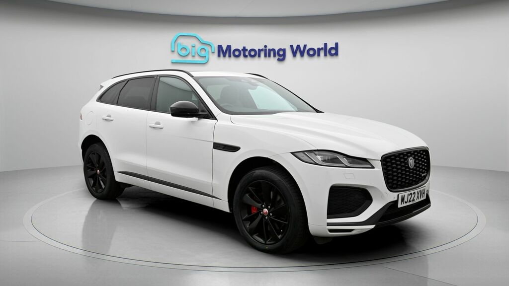 Jaguar F-Pace R-dynamic Black MJ22XVH White