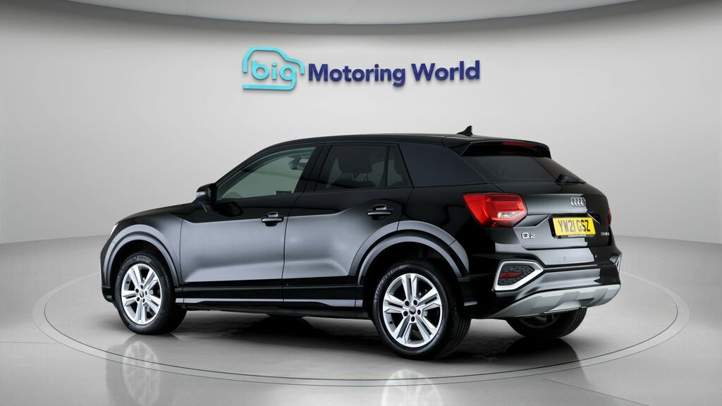 Audi Q2 Sport Black #5