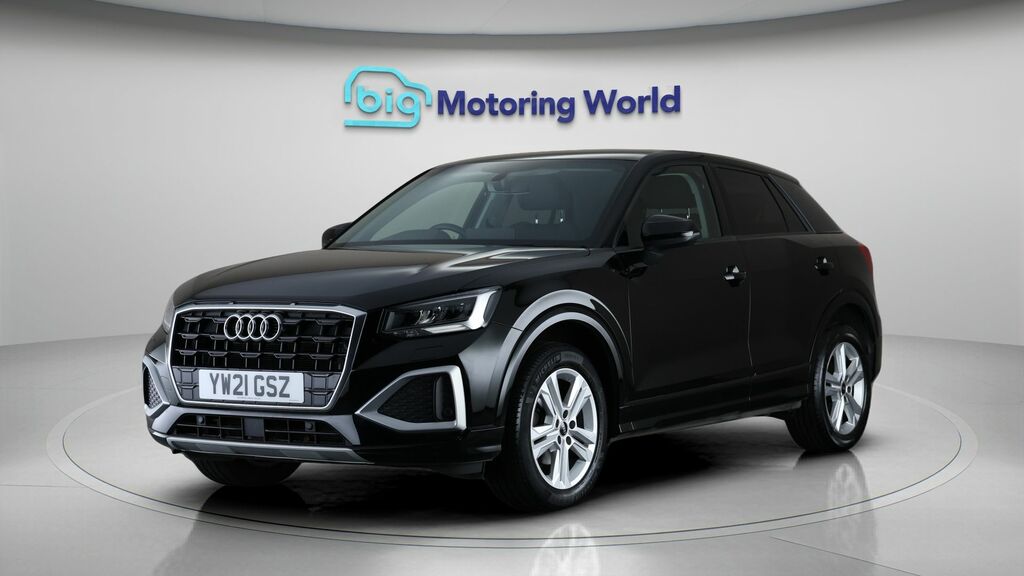 Audi Q2 Sport Black #3