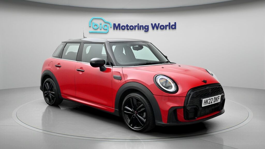 Mini Hatch Cooper Sport HK22DKF Red