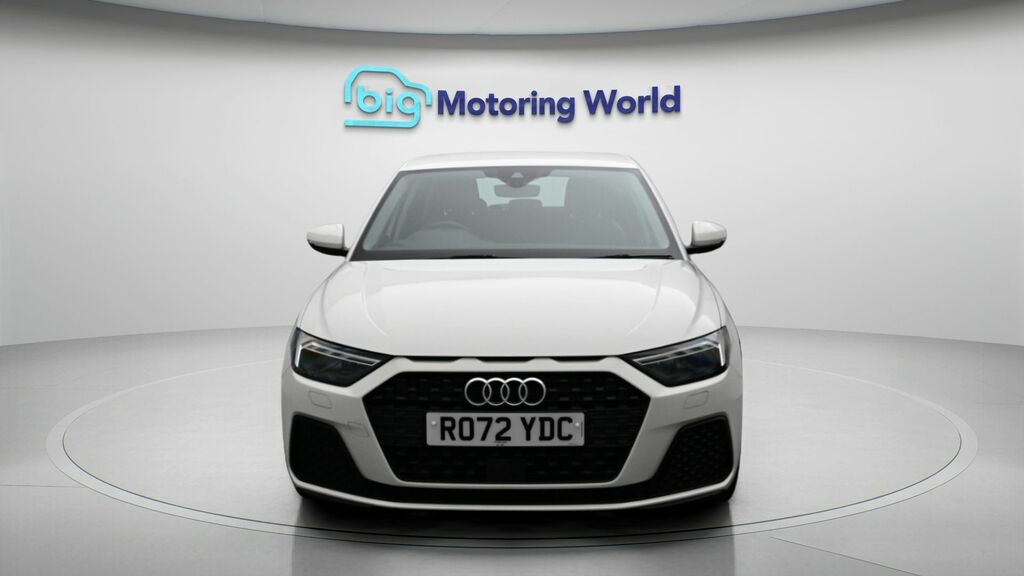 Audi A1 Technik RO72YDC White #2