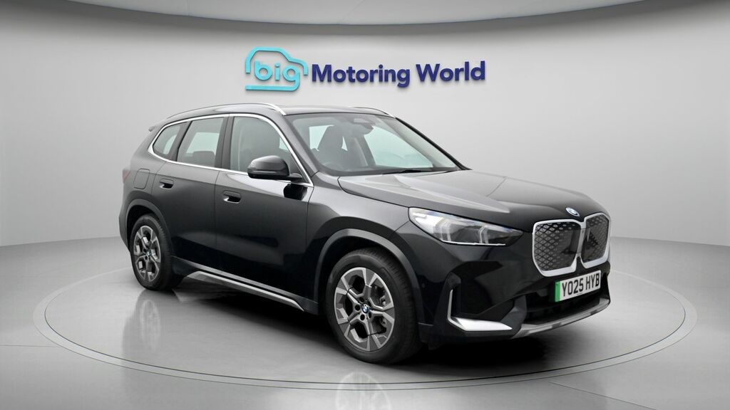 BMW iX1 Xline Black