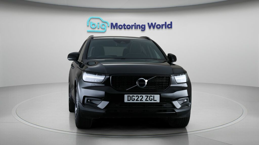 Volvo XC40 Ultimate Dark DG22ZGL Black #2