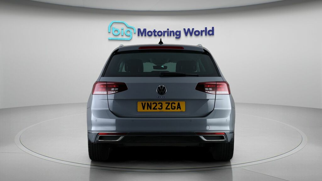 Volkswagen Passat Gte Grey #6