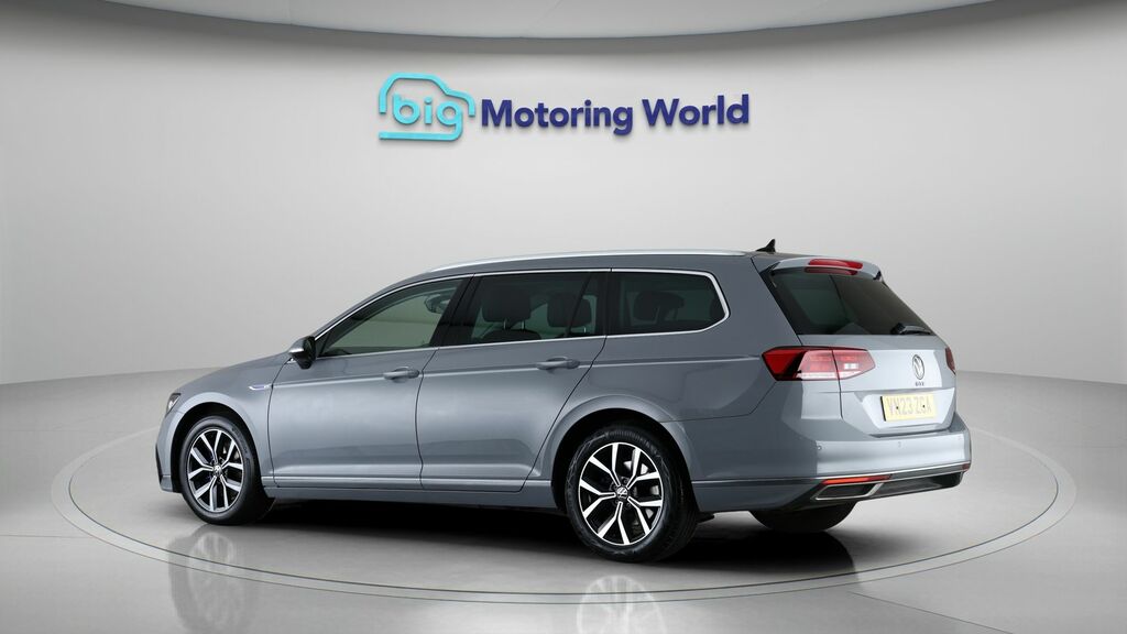Volkswagen Passat Gte Grey #5