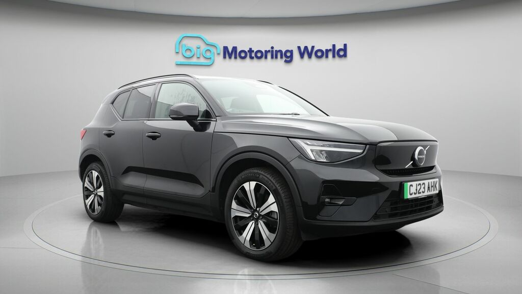 Volvo XC40 Plus CJ23AHK Black