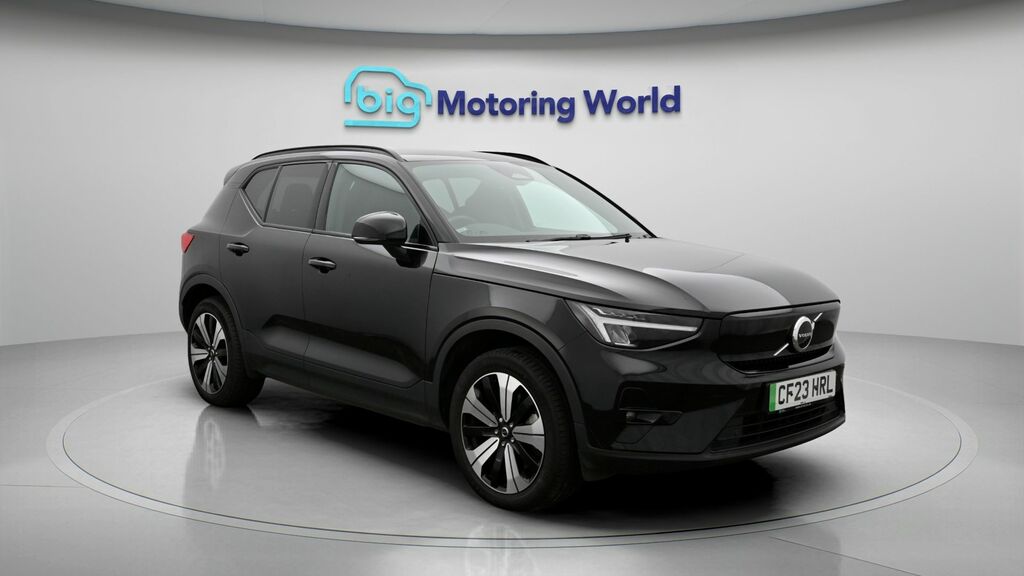 Volvo XC40 Plus CF23HRL Black