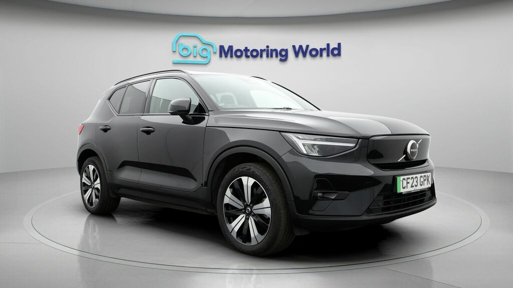 Volvo XC40 Plus CF23GPK Black