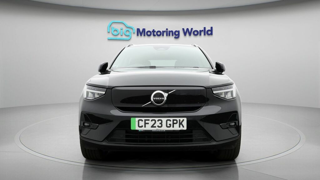 Volvo XC40 Plus CF23GPK Black #2