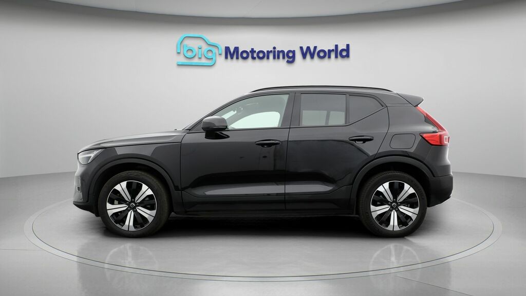 Volvo XC40 Plus CF23GPK Black #4