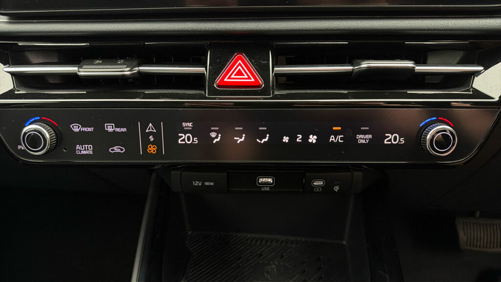 Kia Niro 3 FD73PXJ White #3