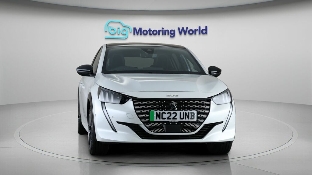 Peugeot e-208 Gt Premium White #2