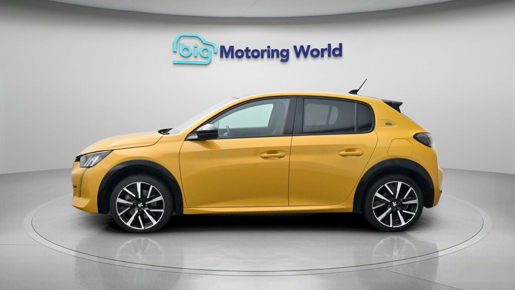 Peugeot e-208 Gt Yellow #4