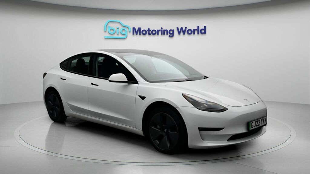 Tesla Model 3 Long Range GJ22YXK White