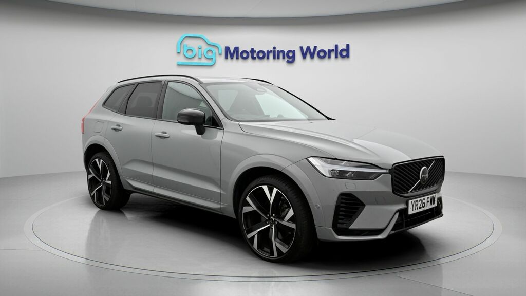 Volvo XC60 Ultra Dark Grey