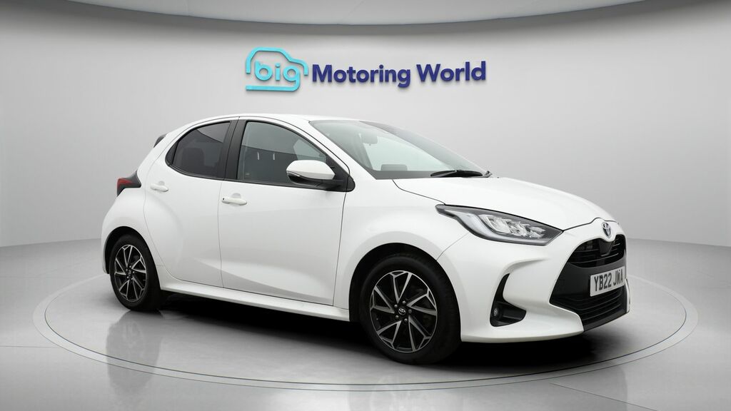 Toyota Yaris Design White