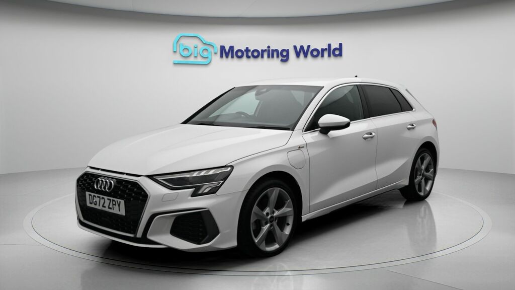 Audi A3 S Line DG72ZPY White #3