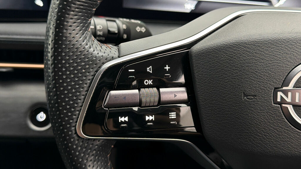Nissan Ariya Evolve Black #23