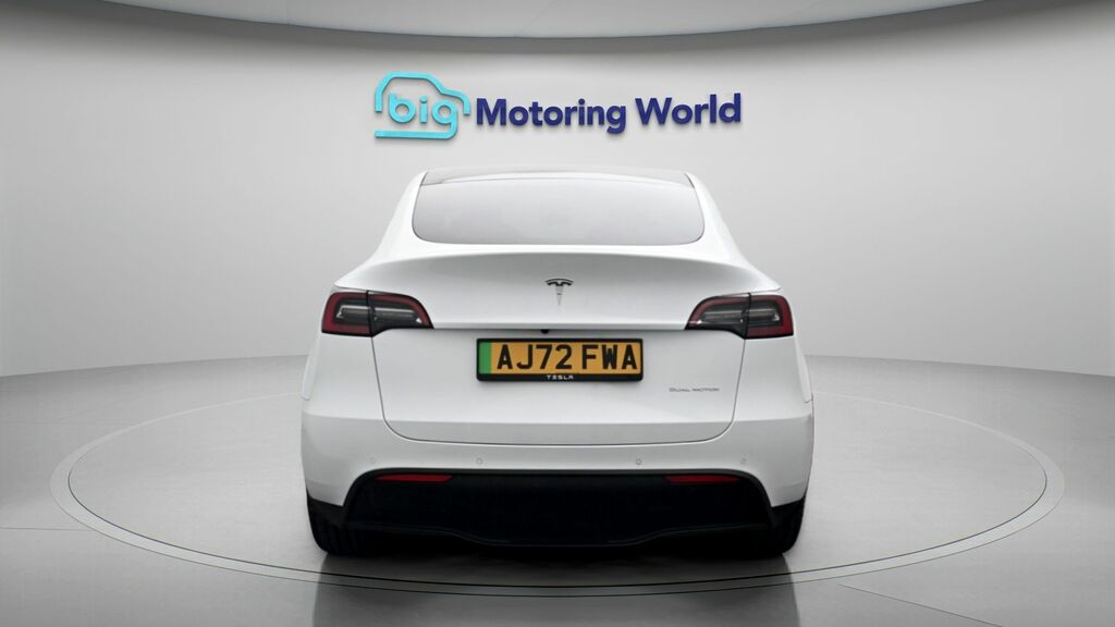 Tesla Model Y Long Range AJ72FWA White #6
