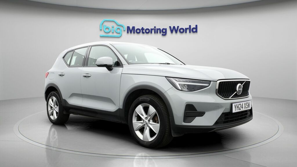 Volvo XC40 Core YH24XSW Grey