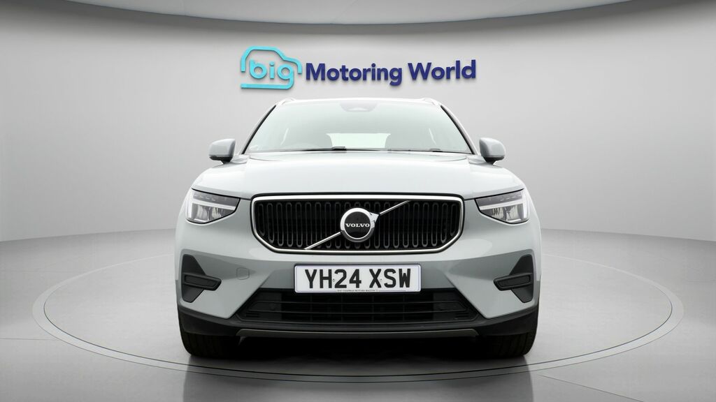 Volvo XC40 Core YH24XSW Grey #2