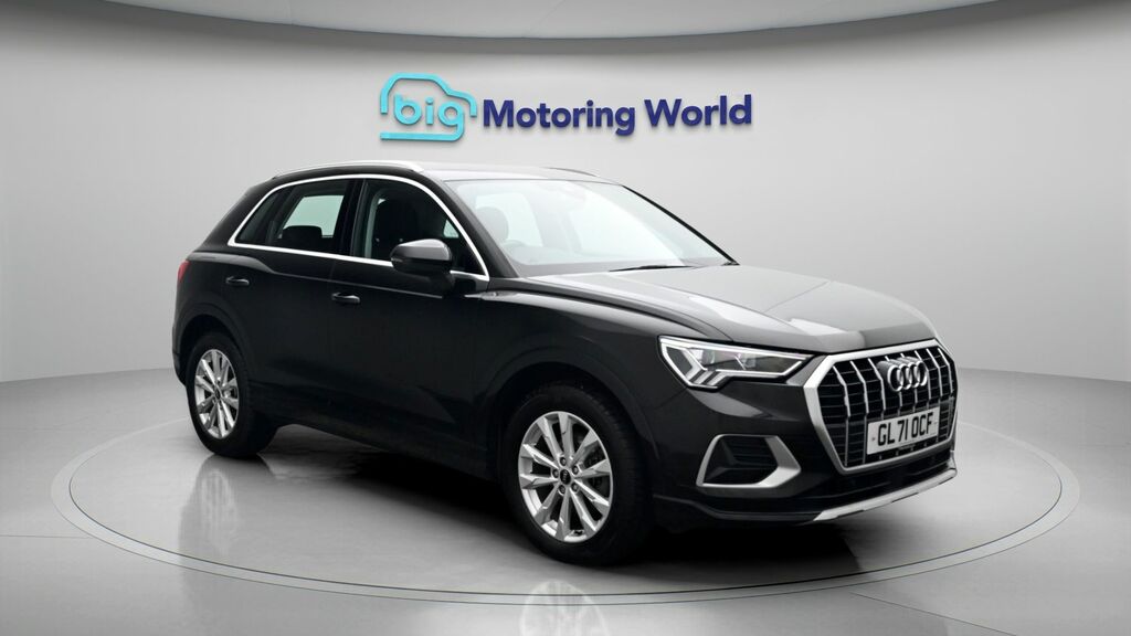 Audi Q3 Sport Black