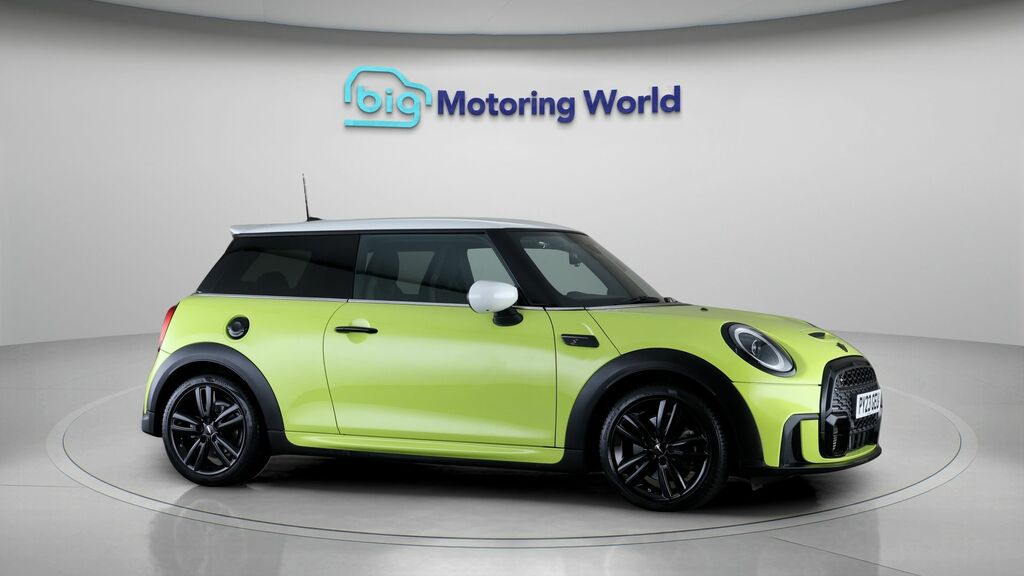 Mini Hatch Cooper S Sport PY23GEU Yellow