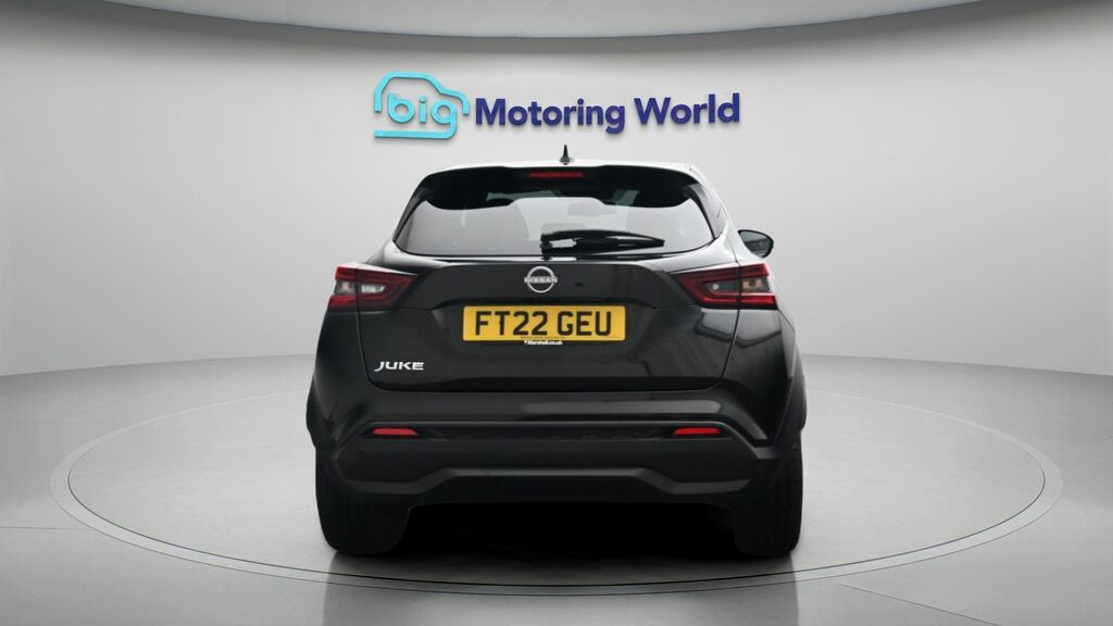 Nissan Juke Tekna Black #6