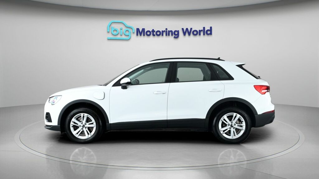 Audi Q3 Technik White #4