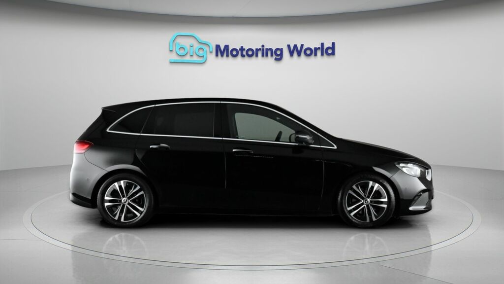 Mercedes-Benz B Class Hatchback White #8