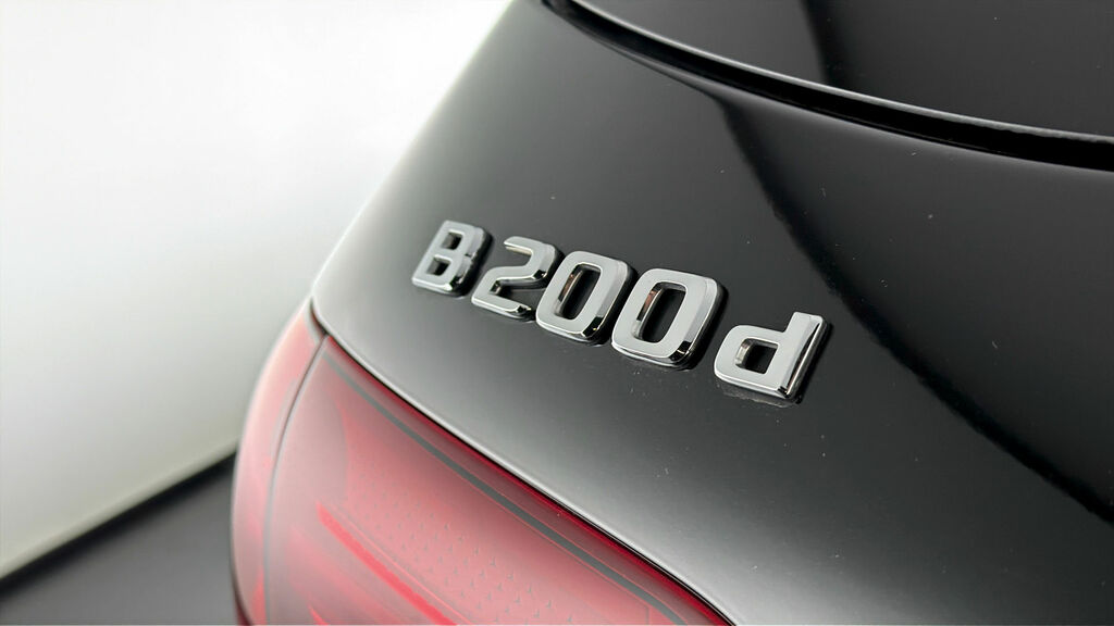 Mercedes-Benz B Class Hatchback White #21