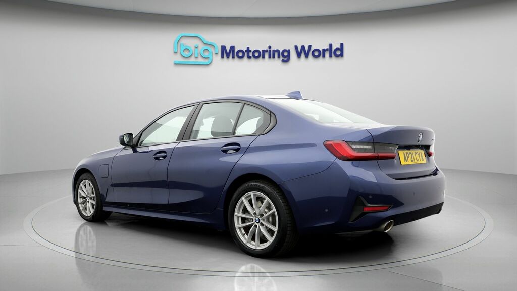 BMW 3 Series Se Pro AP21CYA Blue #5