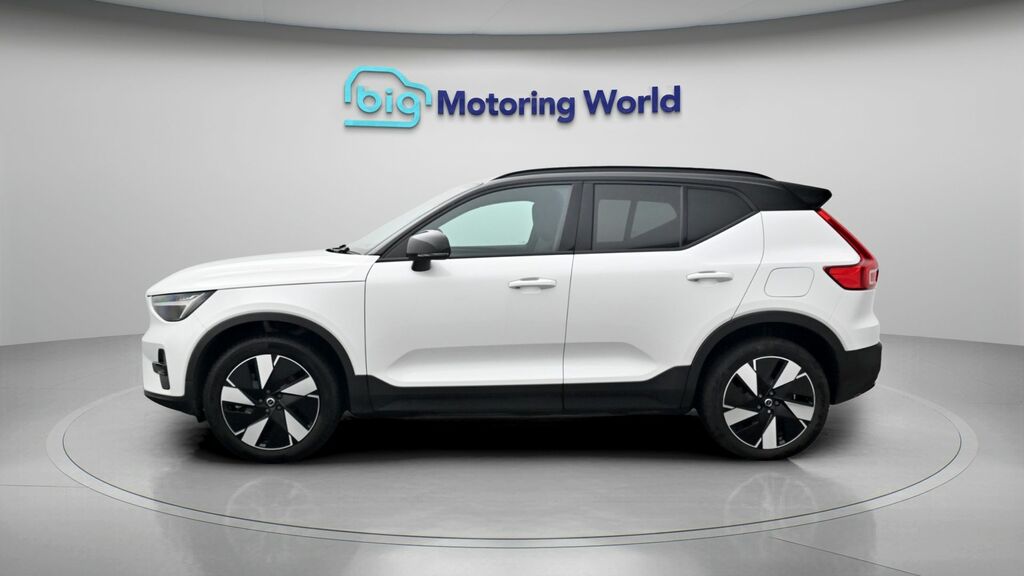 Volvo XC40 Plus YM73ODA White #4