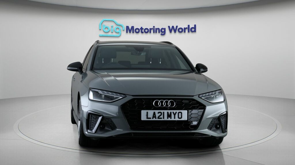Audi A4 Avant Black Edition LA21MYO Grey #2